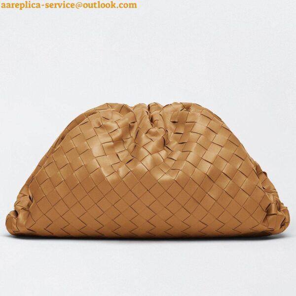 Replica Bottega Veneta Large Pouch Clutch Bag In Caramel Intrecciato Lambskin 11