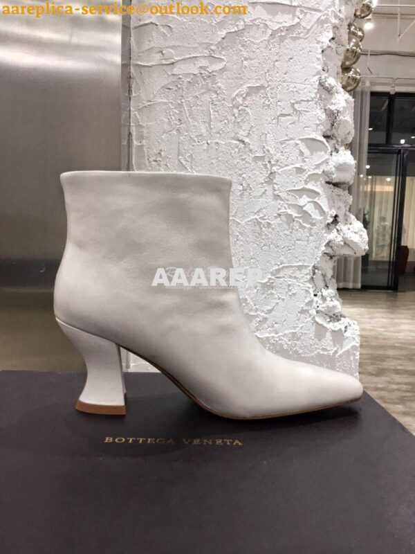 Replica Bottega Veneta BV Almond Boots 608840 in Lambskin White 3