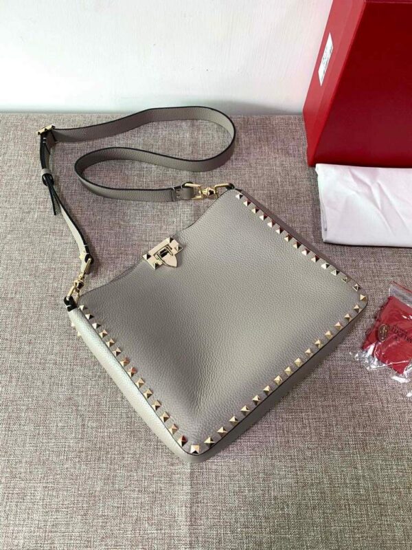 Replica Valentino 2B0C17 Rockstud Grainy Calfskin Hobo Bag 50031S Gray 3