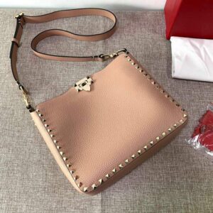 Replica Valentino 2B0C17 Rockstud Grainy Calfskin Hobo Bag 50031S Light Pink