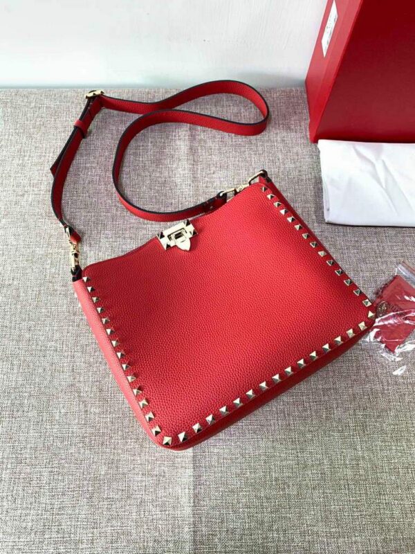 Replica Valentino 2B0C17 Rockstud Grainy Calfskin Hobo Bag 50031S Red 3