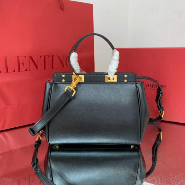 Replica Valentino 4100 Medium Rockstud Alcove Handbag In Grainy Calfskin 2B0J41 Black 3