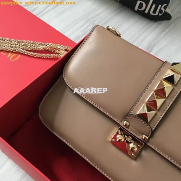 Replica Valentino Garavani Chain Cross Body Bag Beige 5