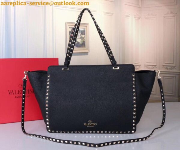 Replica Valentino Rockstud Medium Tote In Black Grained Leather 8