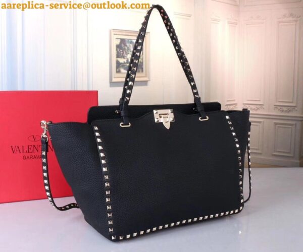 Replica Valentino Rockstud Medium Tote In Black Grained Leather 17