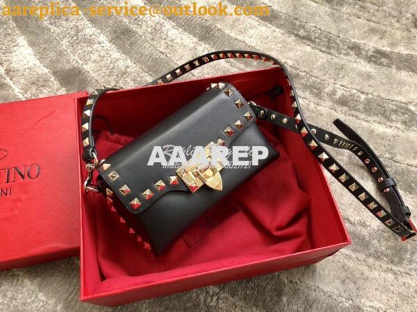 Replica Valentino Garavani Valentino Garavani Rockstud Mini Leather Cr 11