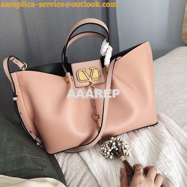 Replica Valentino Garavani Vlogo Escape Grainy Calfskin Shopper SW2B0D 15