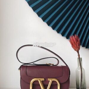 Replica Valentino Supervee Crossbody Calfskin Bag VW2B0G09 Rubin