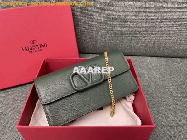 Replica Valentino VLogo Signature Grainy Calfskin Wallet With Chain 5W 3