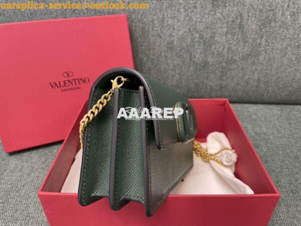 Replica Valentino VLogo Signature Grainy Calfskin Wallet With Chain 5W 7