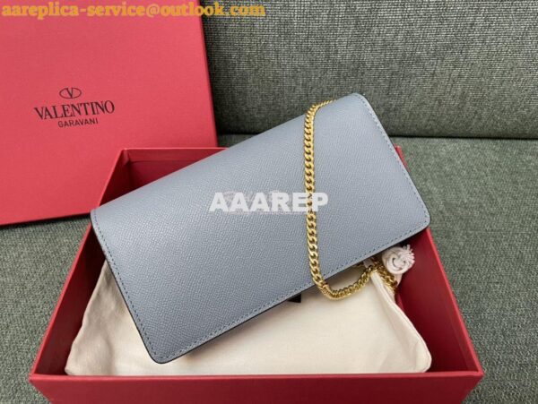 Replica Valentino VLogo Signature Grainy Calfskin Wallet With Chain 5W 10