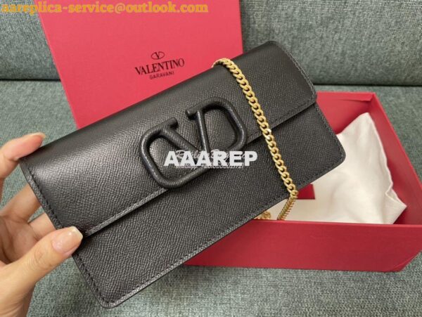 Replica Valentino VLogo Signature Grainy Calfskin Wallet With Chain 5W 4