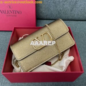 Replica Valentino VLogo Signature Grainy Calfskin Wallet With Chain 5W