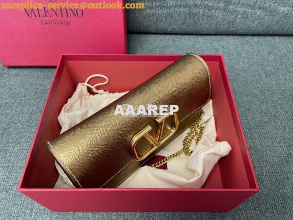 Replica Valentino VLogo Signature Grainy Calfskin Wallet With Chain 5W 4