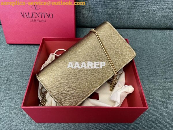 Replica Valentino VLogo Signature Grainy Calfskin Wallet With Chain 5W 11