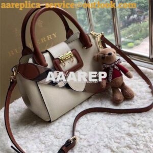 Replica Burberry The Small/Medium Buckle Tote in white Grainy Leather 2