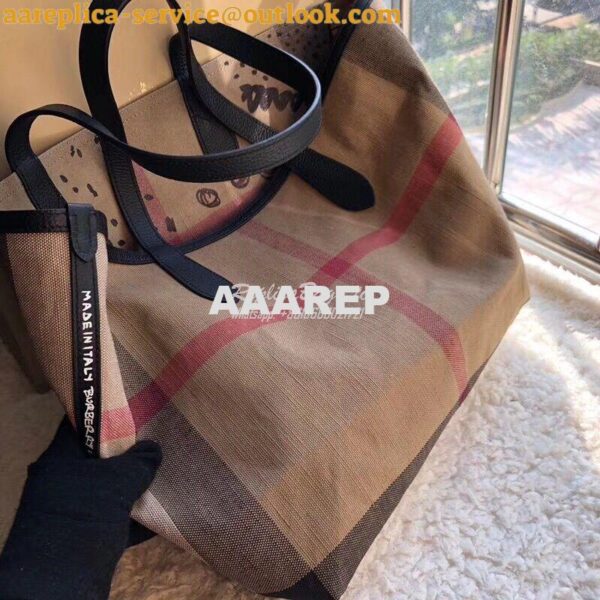 Replica Burberry The Medium Reversible Doodle Tote Classic Check 9