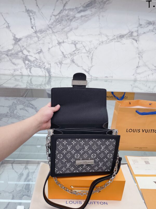 Replica Louis Vuitton DAUPHINE MM Bag Monogram Jacquard Denim M21458 11