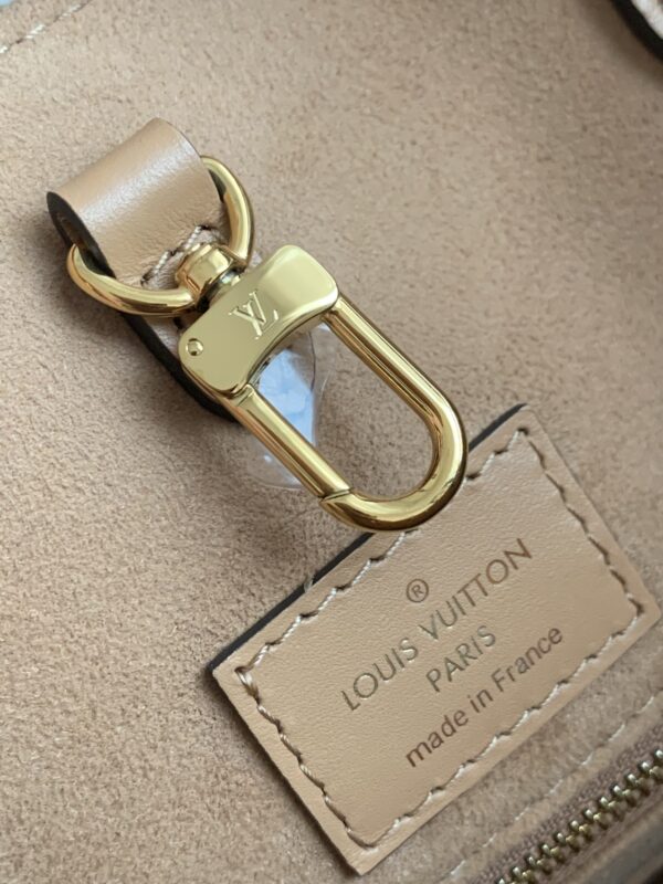 Replica Louis Vuitton LV ONTHEGO MM Arizona Beige Bag M45982 10