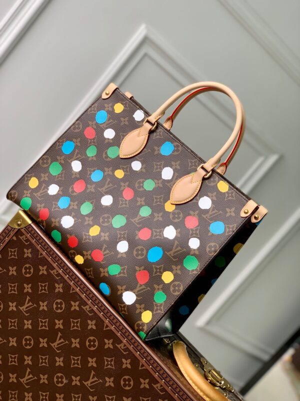 Replica Louis Vuitton LV X YK ONTHEGO MM​ M46379 6