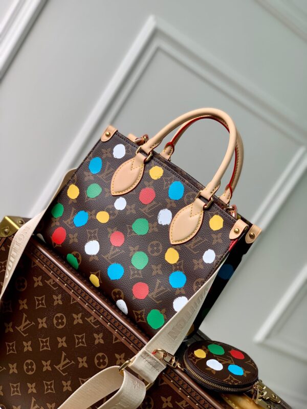 Replica Louis Vuitton LV X YK ONTHEGO PM M46380 4