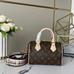 Replica Louis Vuitton LV SPEEDY BANDOULIÈRE 20 Bag M46234 2