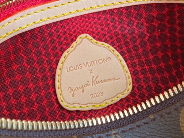 Replica Louis Vuitton LV X YK SPEEDY BANDOULIÈRE 25​ M46433 10