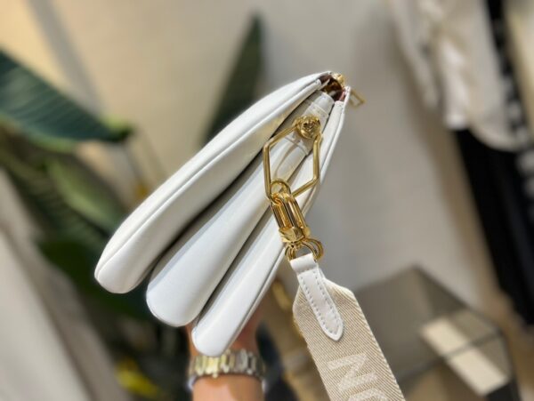 Replica Louis Vuitton Coussin PM LV Bag White M21209 7