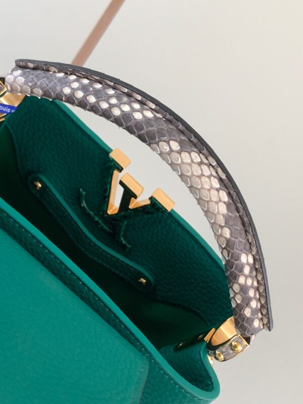 Replica Louis Vuitton Capucines Mini LV Bag Emeraude Green N80931 11