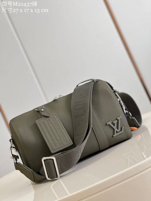 Replica Louis Vuitton LV CITY KEEPALL Khaki M21437 3