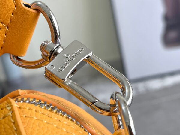 Replica Louis Vuitton LV CITY KEEPALL Saffron Yellow M21438 7