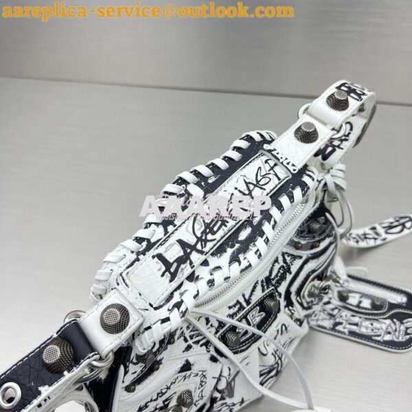 Replica Balenciaga Le Cagole XS Shoulder Bag White And Black Graffiti 10