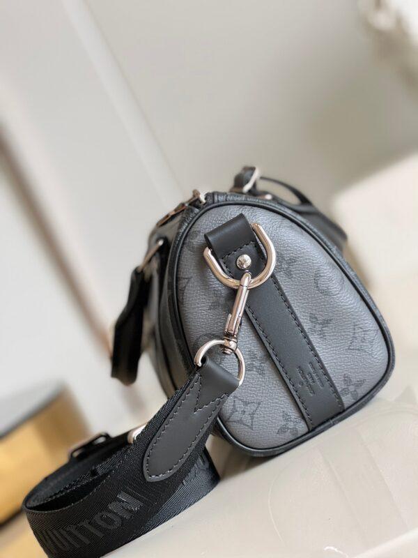 Replica Louis Vuitton LV Keepall Bandoulière 25 M46271 6