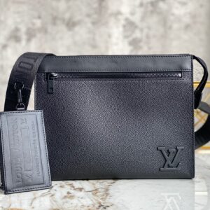 Replica Louis Vuitton MESSENGER VOYAGE LV M59329 2