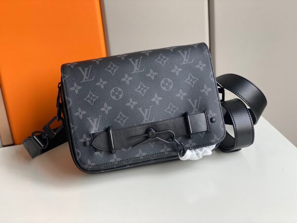 Replica Louis Vuitton STEAMER MESSENGER LV M45585 4