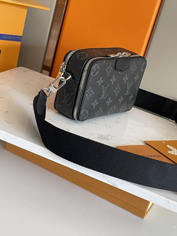 Replica Louis Vuitton ALPHA WEARABLE LV WALLET M81260 5