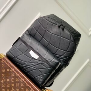 Replica Louis Vuitton Discovery Backpack LV M21391 2