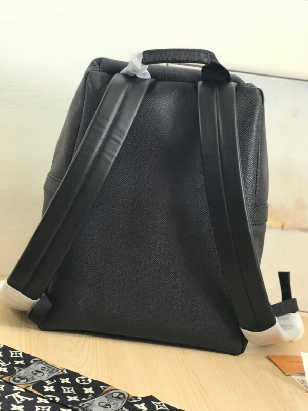 Replica Louis Vuitton Discovery Backpack PM LV M33450 11