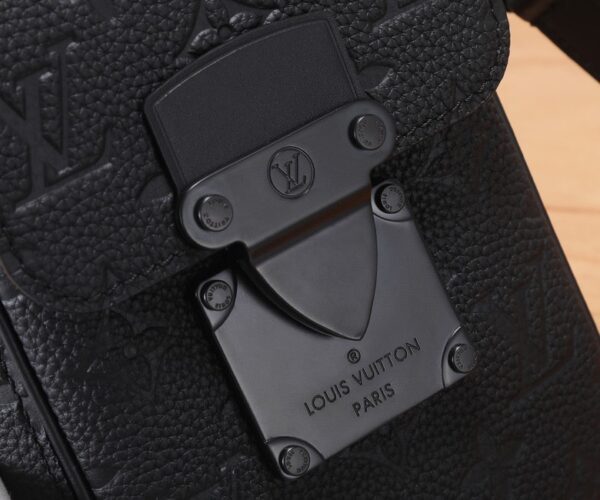 Replica Louis Vuitton S-LOCK VERTICAL WEARABLE LV WALLET M81524 7