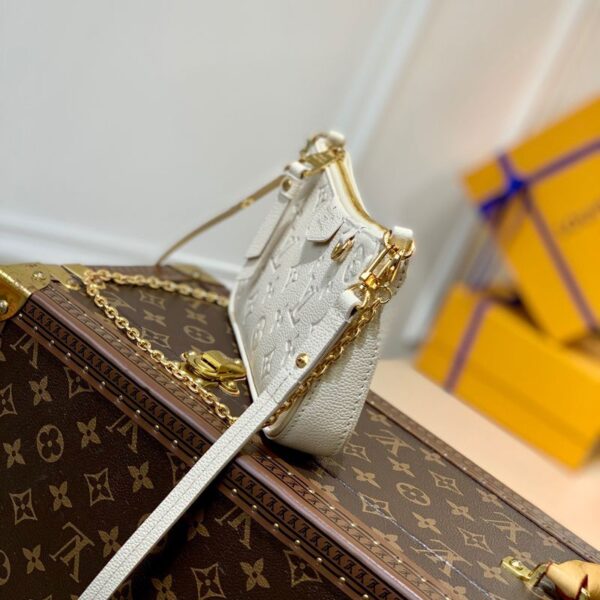 Replica Louis Vuitton Easy Pouch on Strap LV M81066 7