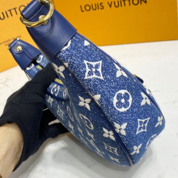 Replica Louis Vuitton Loop LV M81166 11