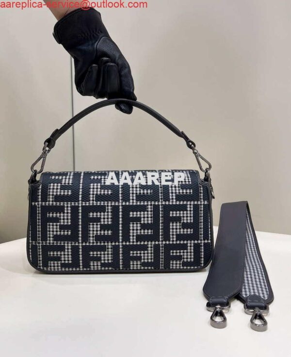 Replica Fendi 8BR600 Baguette Gray houndstooth wool bag with FF embroidery 3