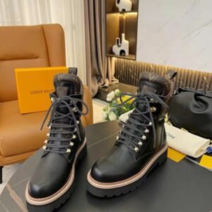 Replica Louis Vuitton Territory Flat Ranger Boots In Black Calfskin 2