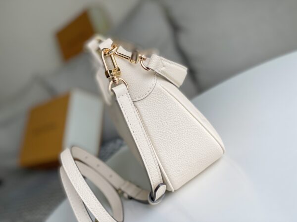 Replica Louis Vuitton LV BAGATELLE Crème Beige Bag M46099 7