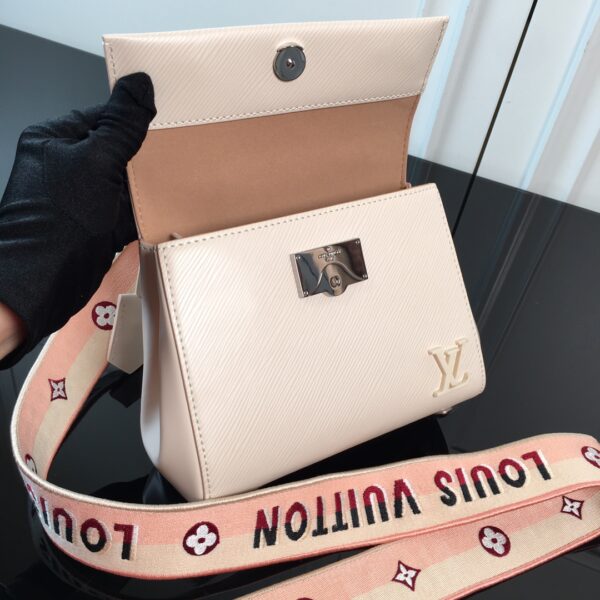 Replica Louis Vuitton LV CLUNY MINI Bag M58928 9