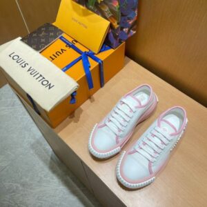 Replica Louis Vuitton LV Squad Sneaker 1AACW0 2