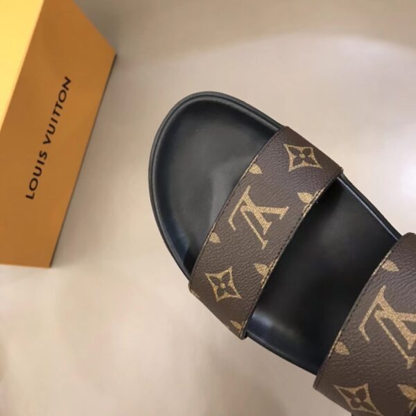 Replica Louis Vuitton Flat Sandals 4