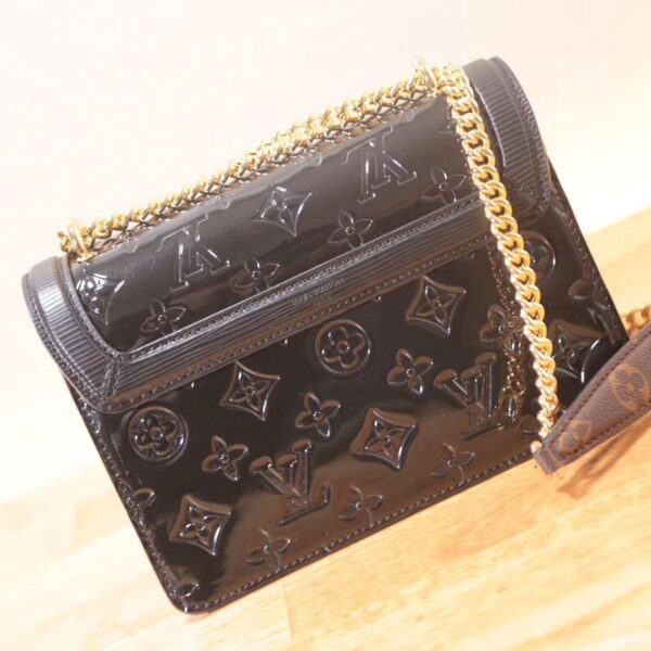 Replica Louis Vuitton LV Wynwood Chain Bag M90516 5