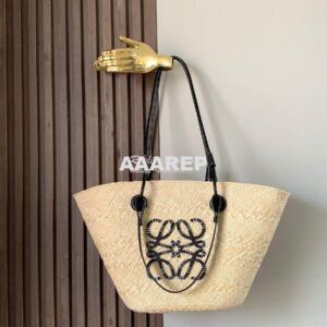 Replica Loewe Anagram Basket bag in Iraca Palm and Black Calfskin A223 2