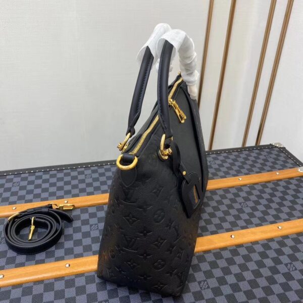 Replica Louis Vuitton M44421 LV V Tote MM 11